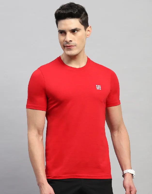 Men Red Solid Round Neck Half Sleeve T-Shirt